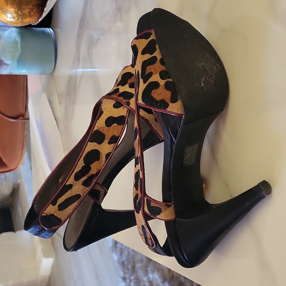 Shoes - Picture 3 of 4